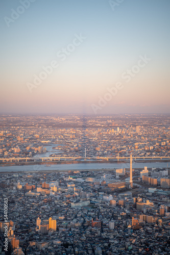 東京 大都会 上空写真 夕日 イメージ © 秋実 鶴谷
