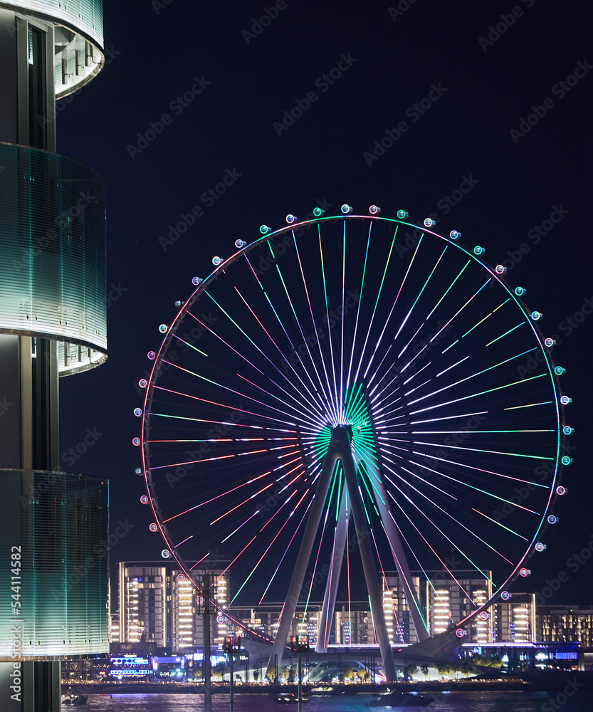 Dubai - Nightime Entertainment on the big wheel