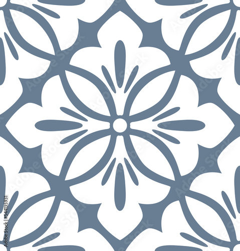 Vector beautiful damask pattern. Royal pattern with floral ornament. Seamless wallpaper with a damask pattern.