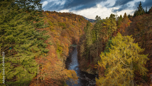 Fotografi The view from Garry Bridge - Pitlochry, Scotland.