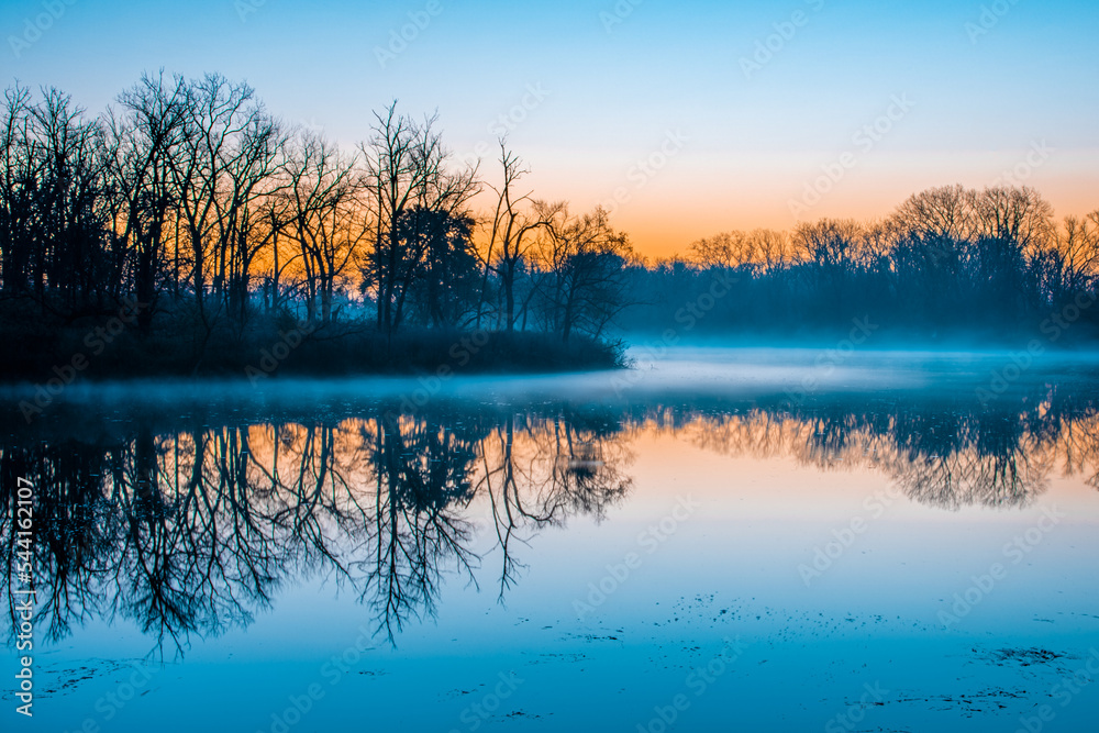 Fototapeta premium Misty lagoon at sunrise