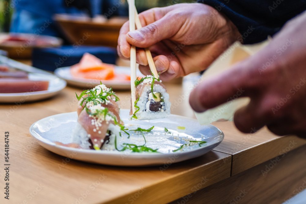 Przygotowywanie sushi