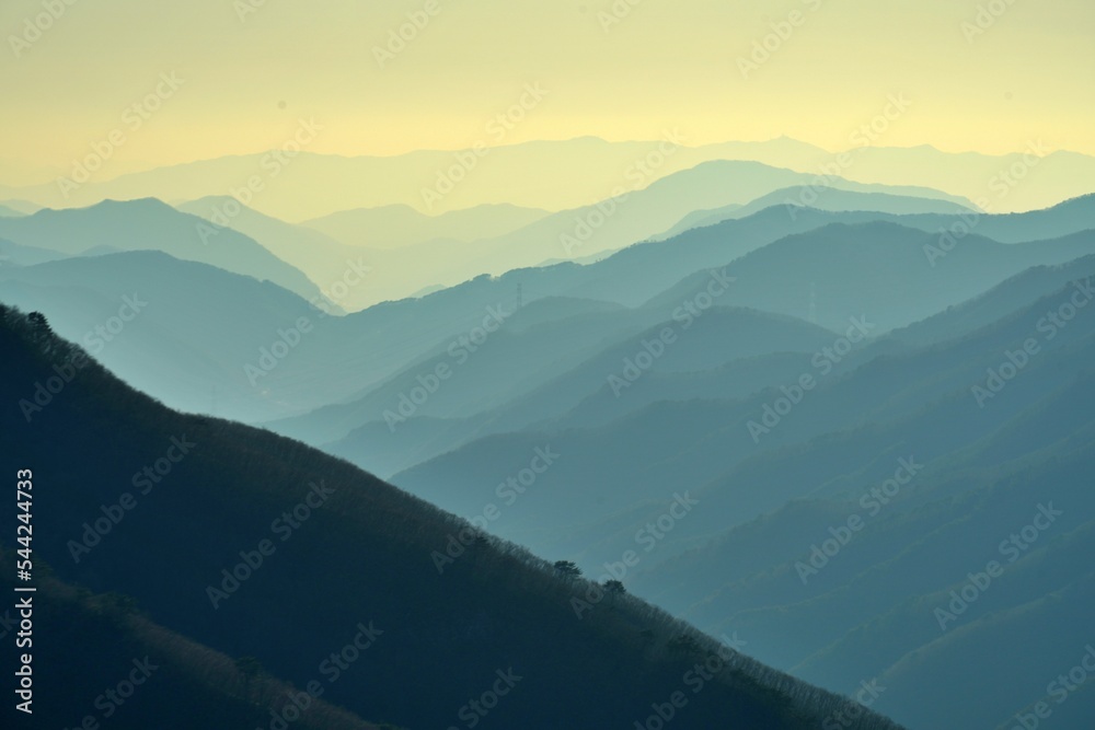 Obraz premium Beautiful mountains and sunset in Korea