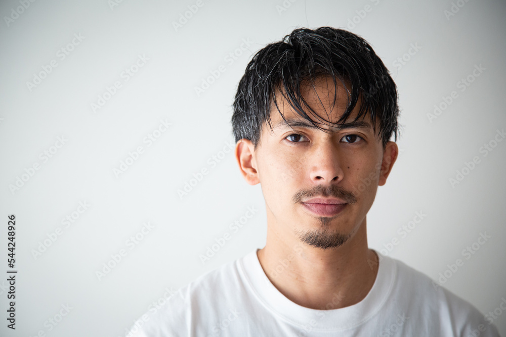 Fototapeta premium 30代男性のポートレイト