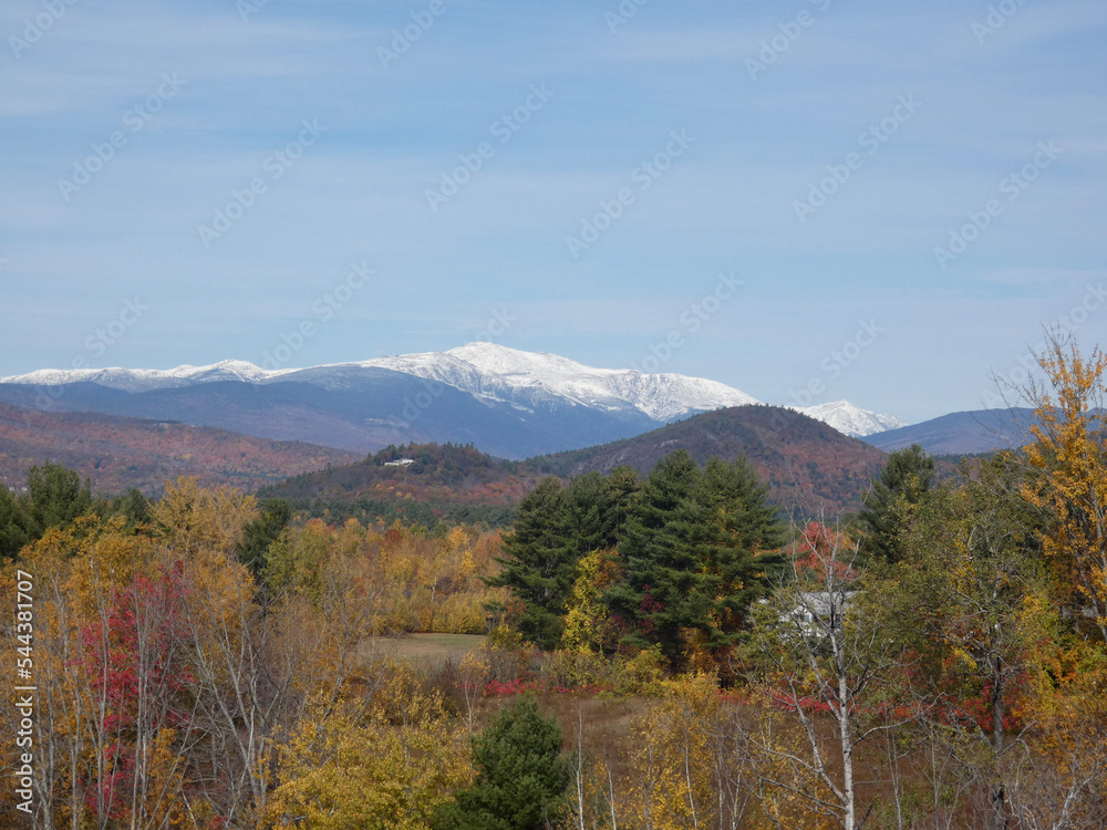 Naklejka premium autumn in the mountains