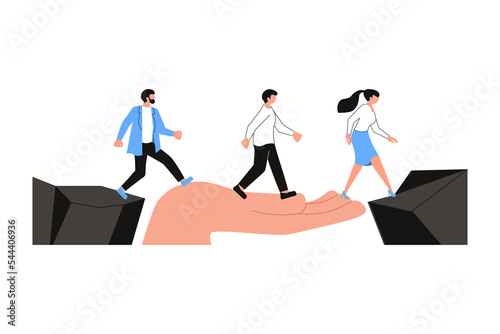 Coworkers cross the abyss together, overcome difficulties on the way to victory