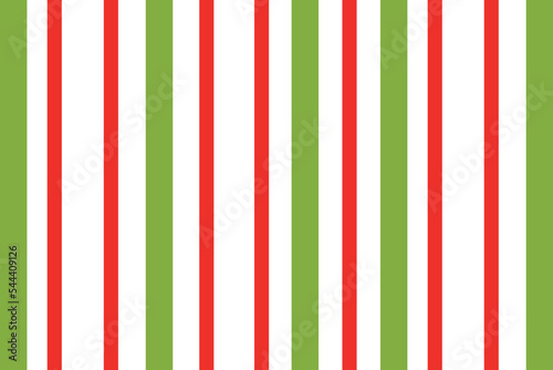 Fondo de rayas color verdes y rojas sobre un fondo blanco ideal para papel tapiz navideño  photo
