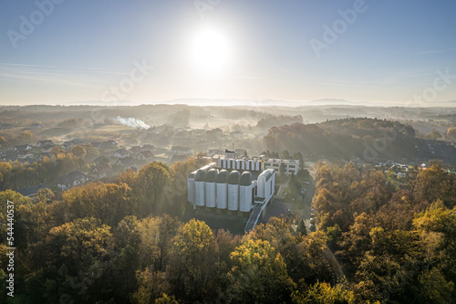 Jastrzębie-Zdrój, miasto przemysłowe na Górnym Śląsku w Polsce, panorama z lotu ptaka jesienią