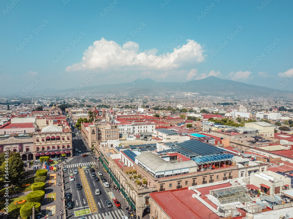 Fotografía aérea con Drone de la la Ciudad de Morelia en Michoacán 