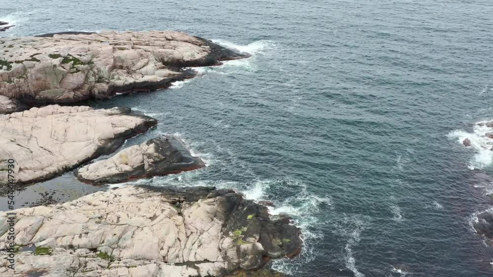 survol de la réserve naturel de Tjurpannans sur la côte suédoise survol de la réserve naturel de Tjurpannans sur la côte suédoise