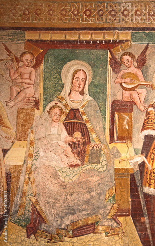 Madonna in trono con Bambino; affresco nella chiesa di San Cassiano a Zone (Brescia)