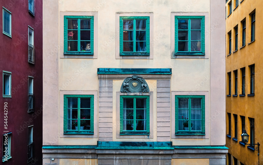 Obraz premium Colorful houses on Gamla Stan island in Stockholm, Sweden