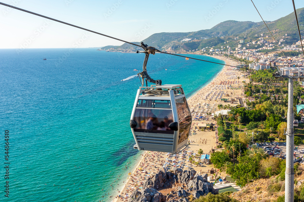 Fototapeta premium Cable car to fortress over Cleopatra beach in Alanya, Turkey