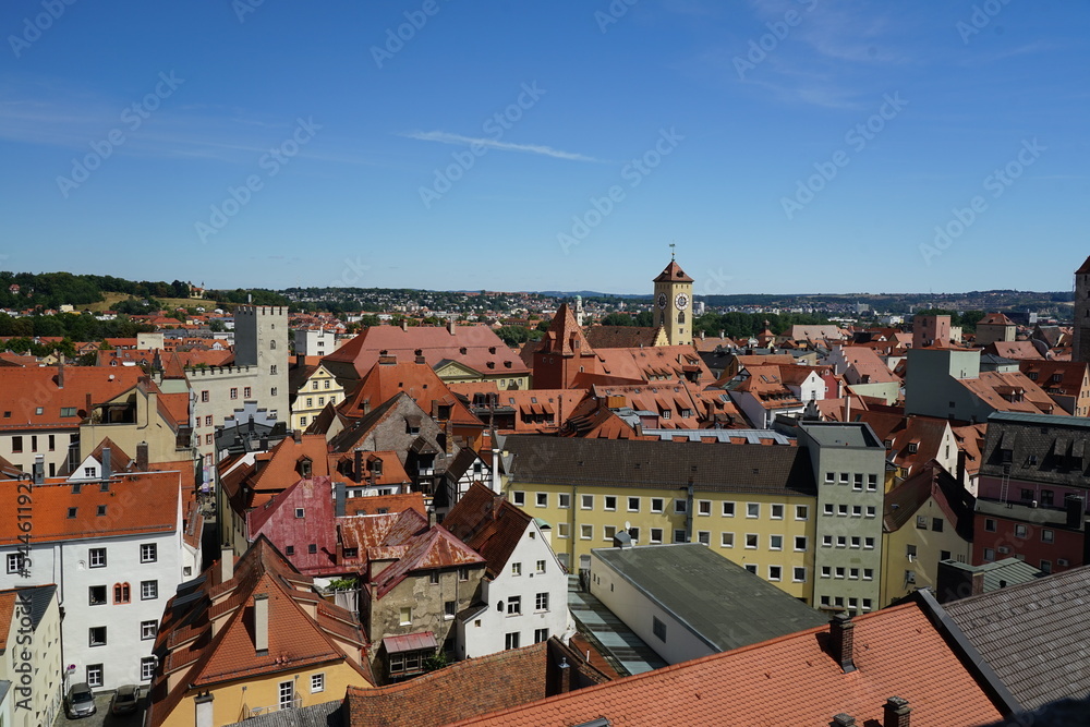 Fototapeta premium Blick vom Kirchturm auf die Regensburger Altstadt