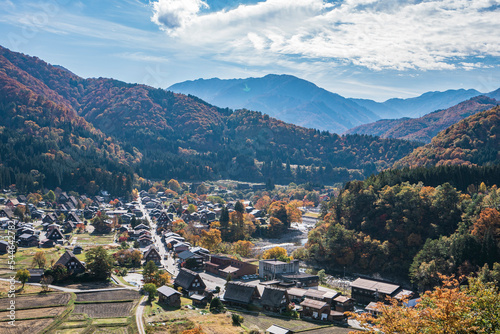 展望台から見た秋の白川郷