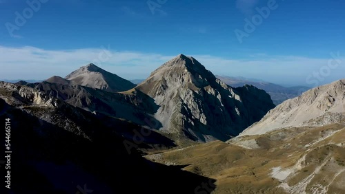 Das Rifugio Carlo Franchetti am Gran Sasso in Italien. Drohne