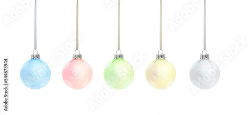 Verschiedene Transparente Christbaukugeln isoliert auf weissem Hintergrund