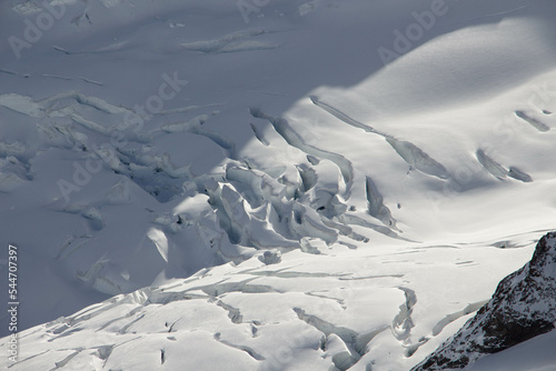 Magnifiques paysages enneigés dans les Alpes