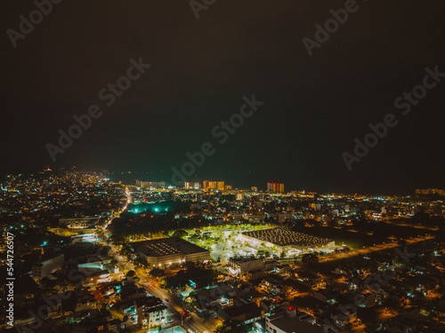 Ciudad de noche Puerto Vallarta
