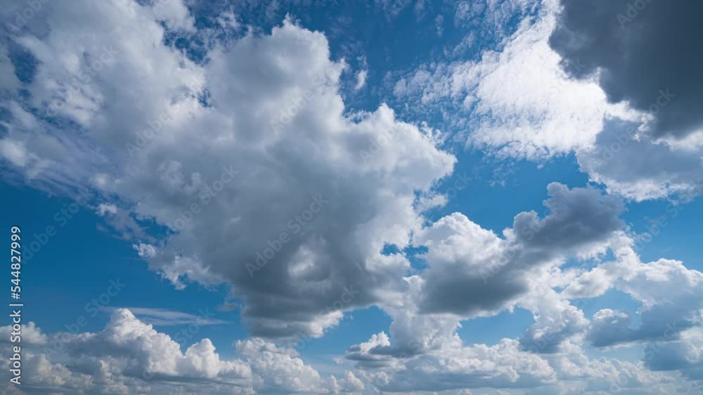 Beautiful Endless Clouds in the Daylight Skies Seamless. Looped 3d Animation Flying Above the Cumulus Clouds with 4k 4096 2304