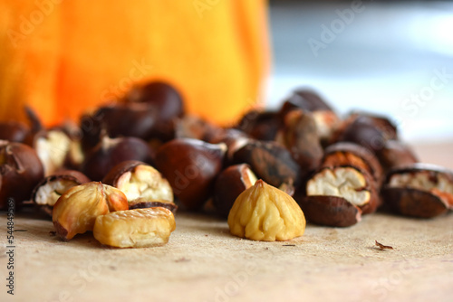 Zoom chestnut baked, peeled, autumn recipe kitchen food nut food aliment ambiance season nutrition