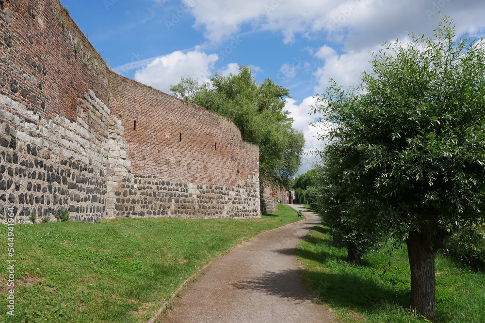An der Stadtmauer Festungsstadt Zons bei Dormagen