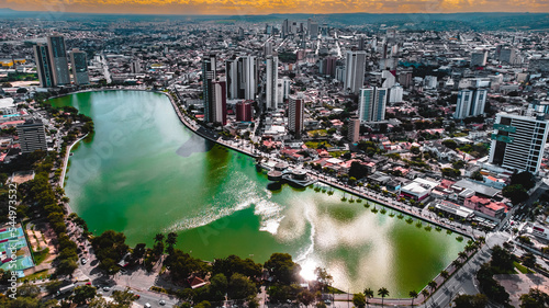 Açude Velho Hídrico Campina Grande Paraíba Nordeste Brasil Abastecimento Água Paisagem Urbano Prédios Lagoa Lago Verde Sesi Aéreo Drone