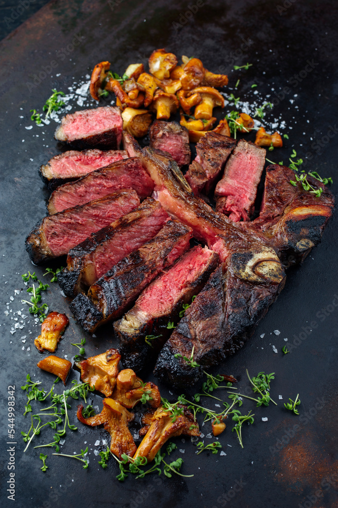 Traditionelles gegrilltes dry aged Wagyu Porterhouse Beefsteak bistecca ...