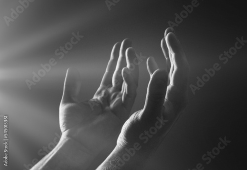 Canvastavla Hand of prayer person worship with light