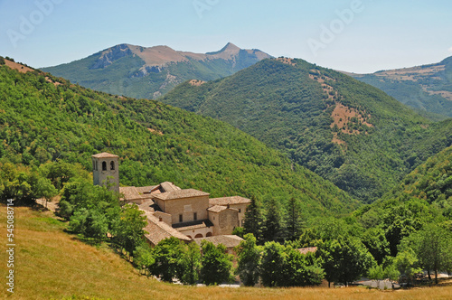 Wallpaper Mural Il Monastero di Fonte Avellana, Serra di Sant'Abbondio - Marche Torontodigital.ca