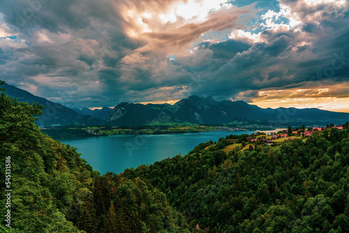 Panoramic view of Lake Thun in Switzerland. © Bernhard
