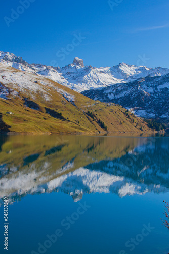 Lac et Barrage de Roselend  Beaufortain  Savoie  France