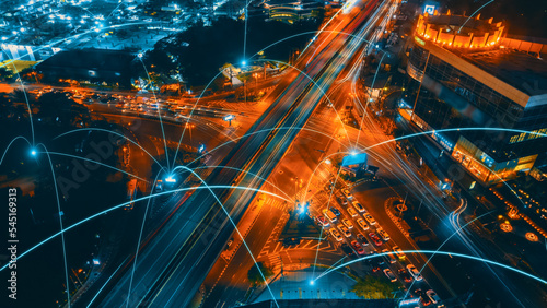 Cuadro en lienzo Smart digital city with connection network reciprocity over the cityscape