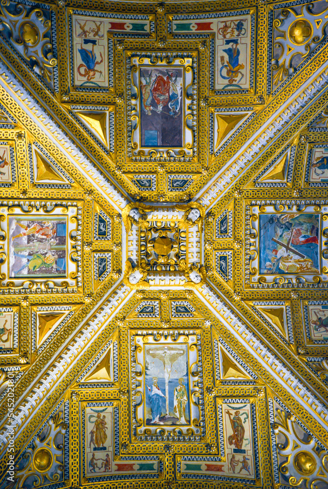 Beautiful golden ceiling in the Basilica of Santa Maria Maggiore, Bergamo. 
