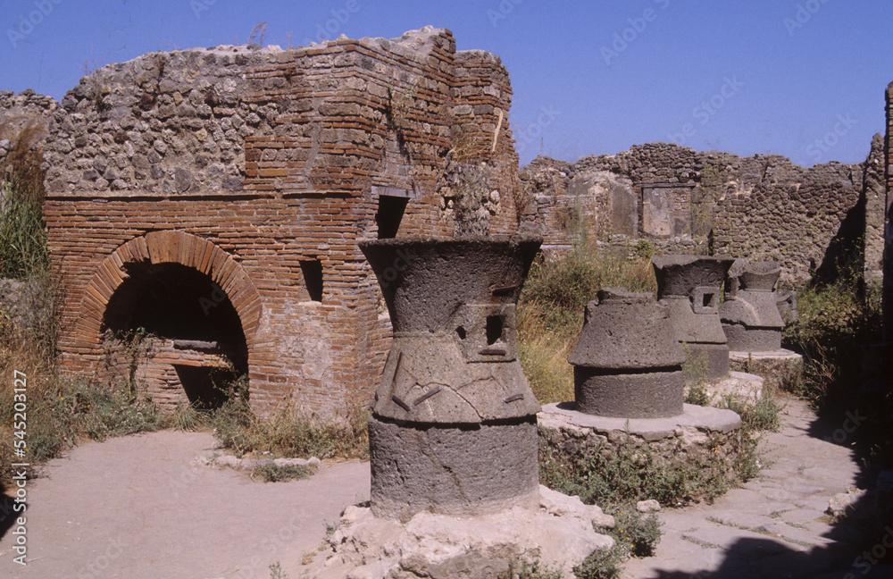 Pompei, scavi archeologici, botteghe