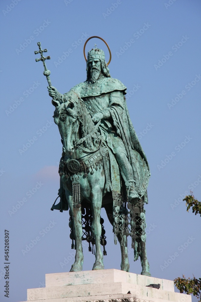 Vertical shot of the statue in Budapest, Hungary