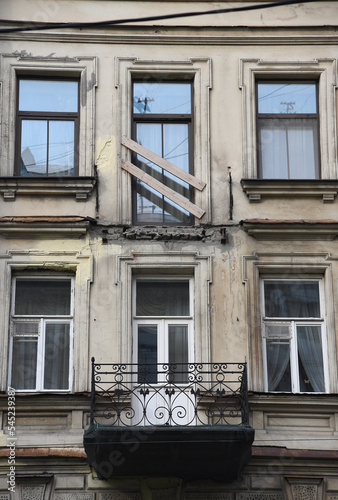 An old building in St. Petersburg, in need of repair.