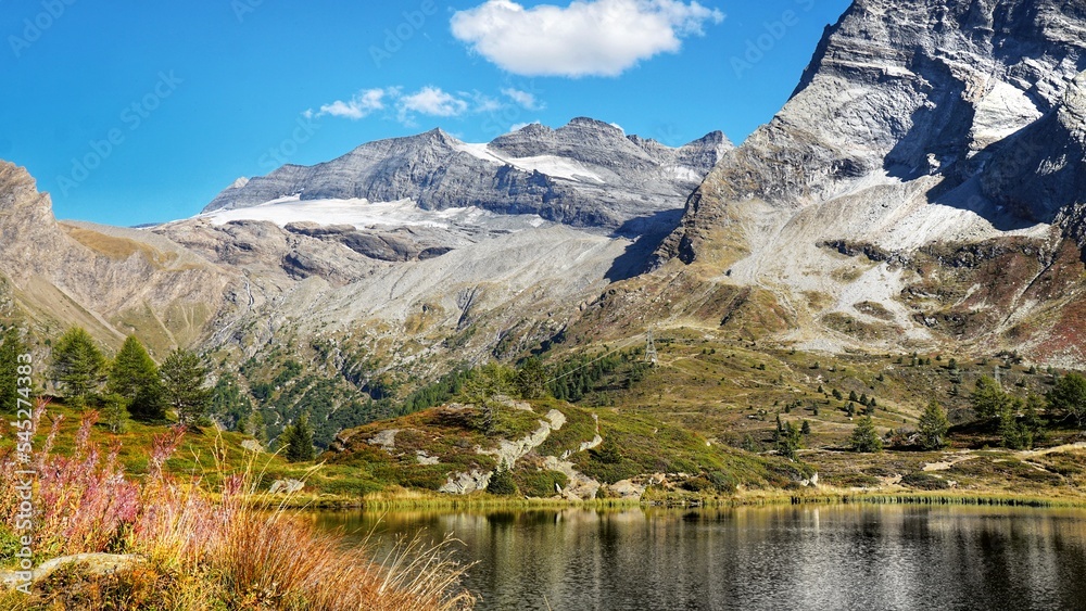 Schweiz am Simplon Pass mit See Schweiz am Simplon Pass mit See