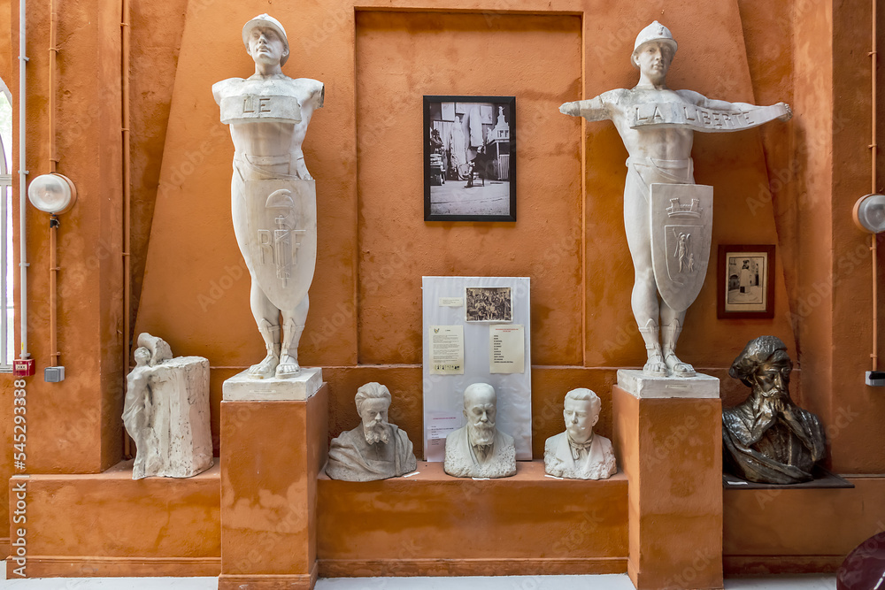 Fotka „Victor Toby Museum is housed in abbey's former oil mill XIV ...