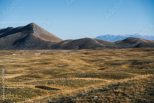 Obraz na płótnie Beautiful landscape of Gran Sasso National Park in Campo Imperatore, Abruzzo, Italy w salonie