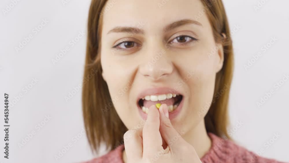 Woman eating Peanut in close-up. Hazelnut.
Woman eating peanuts in close-up.
Woman eating Peanut in close-up. Hazelnut.
Woman eating peanuts in close-up.