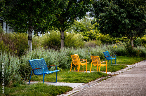 Mobilier urbain dans un parc