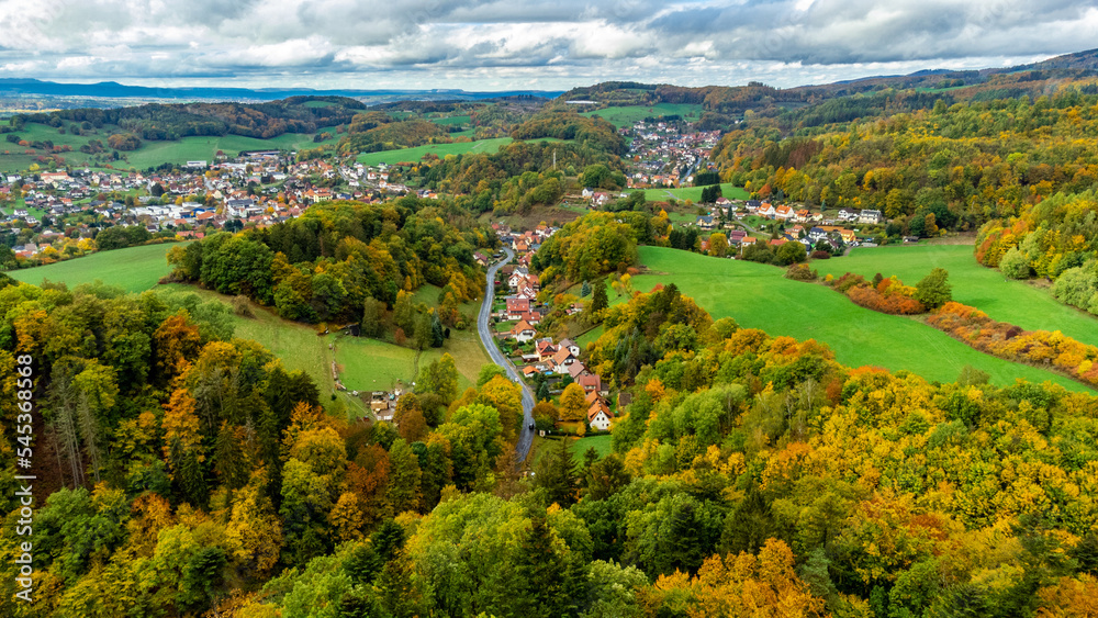 Kleine Herbstwanderung durch die schöne Parklandschaft bei Bad Liebenstein - Thüringen - Deutschland