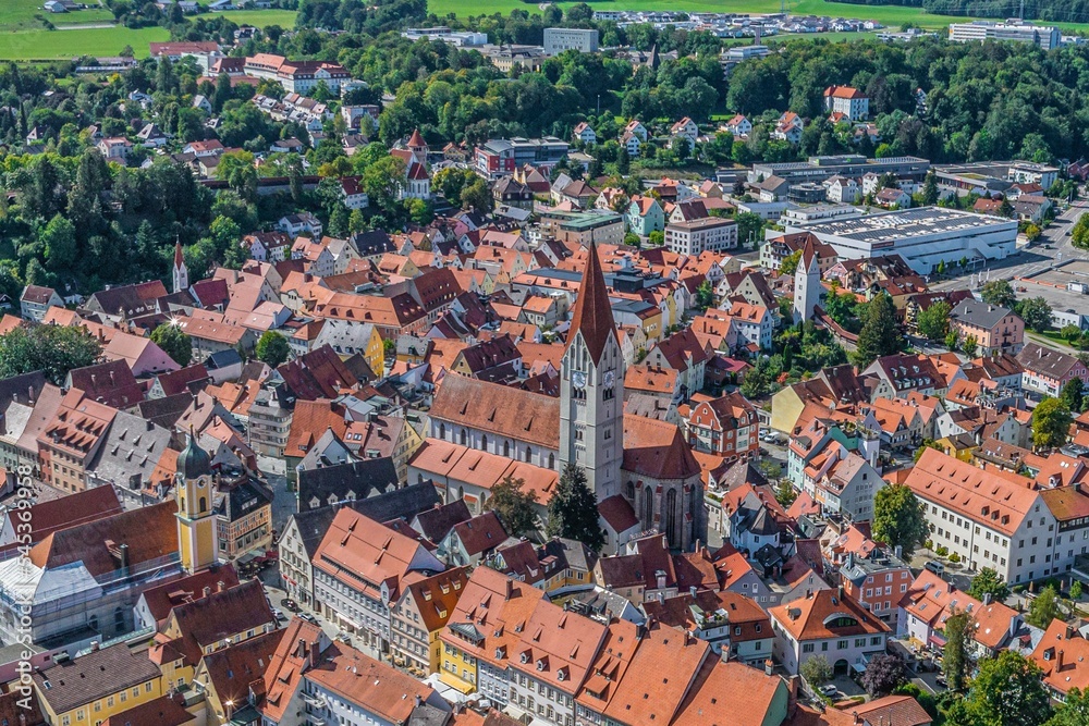 Ausblick auf die Innenstadt der kreisfreien Stadt Kaufbeuren im Ostallgäu