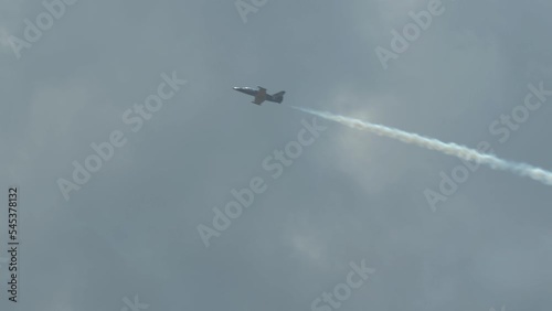 Planes at the airshow show different aerobatics