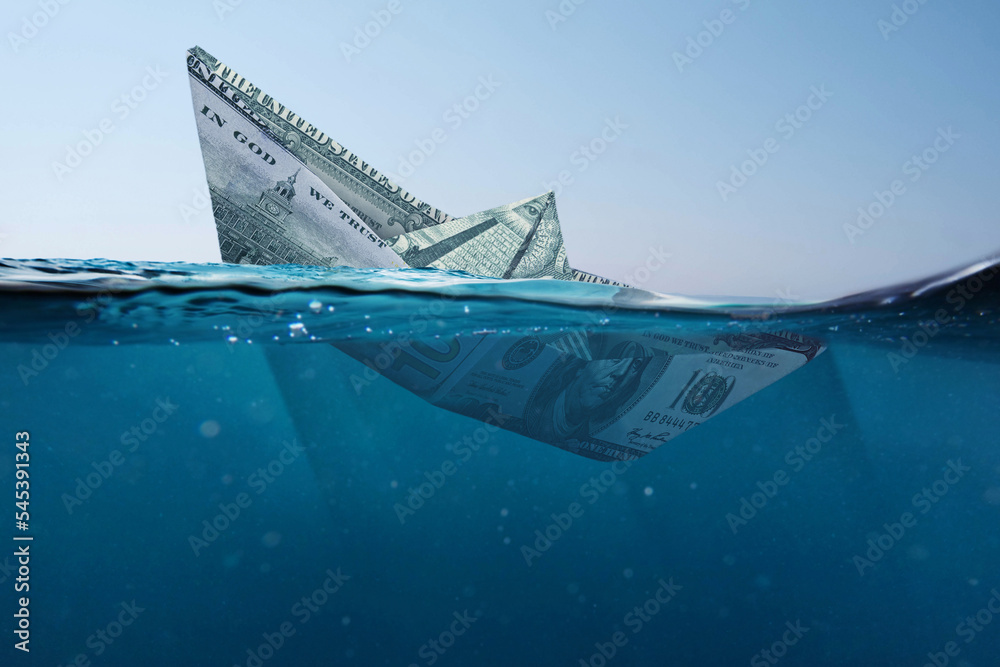 Concept paper dollar boat sinking in the sea with a view underwater. Finance and crisis, a creative idea. Falling exchange rates. Insurance - obrazy, fototapety, plakaty 