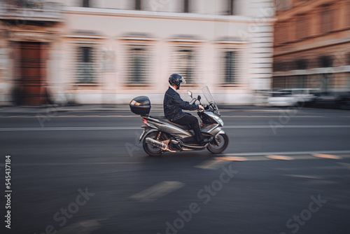 Panning in Rome