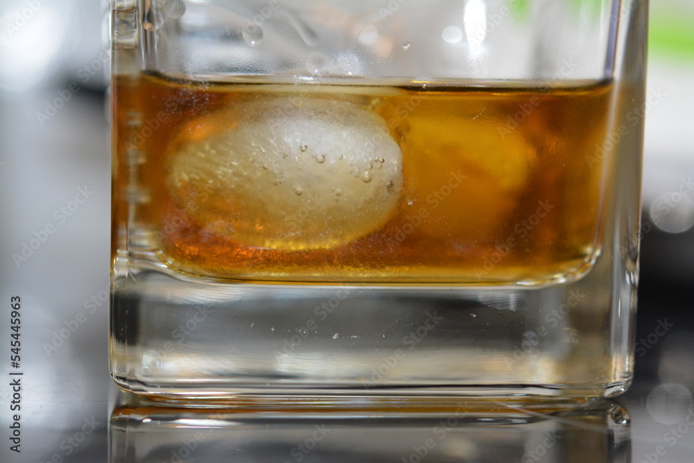 Makrofotografie Whiskyglas und Eiswürfel Makrofotografie Whiskyglas und Eiswürfel