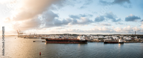 Panorama, Tankschiff, Raffinerie, Treibstoff, Lager, Frachtschiff, Hafen, Meer, Küste, Göteborg, Schweden, Gas, Öl, Schifffahrt