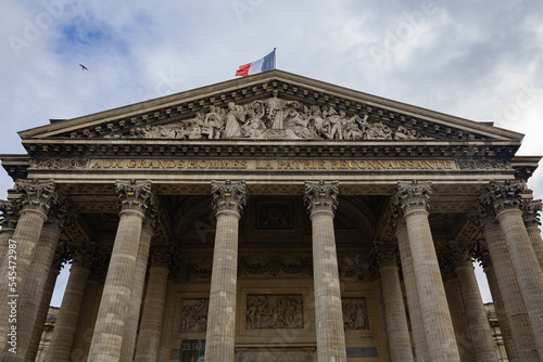 Aux Grandes Paris